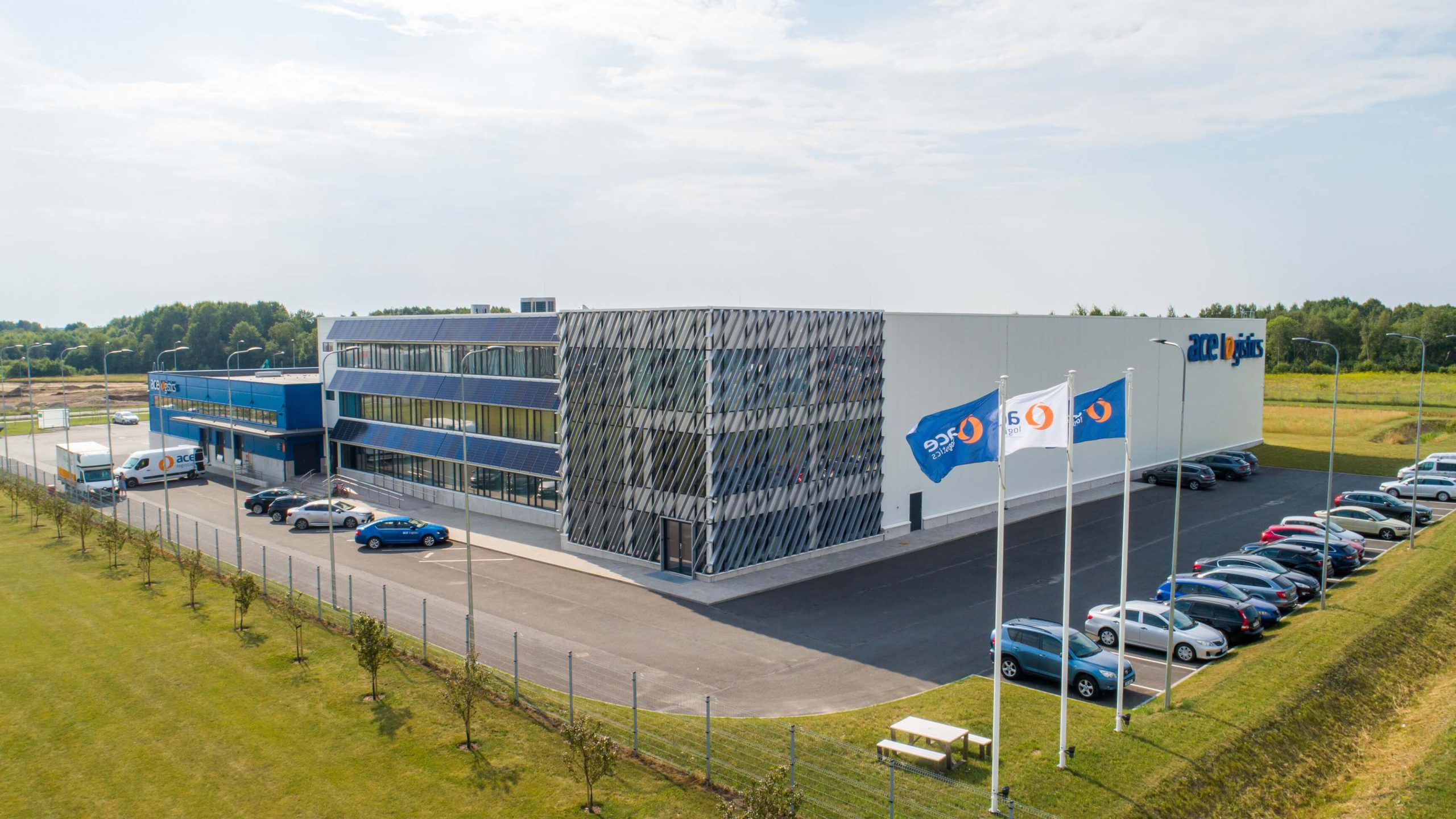 ACE-Logistics-Logistikakeskus-suvi2-cropped